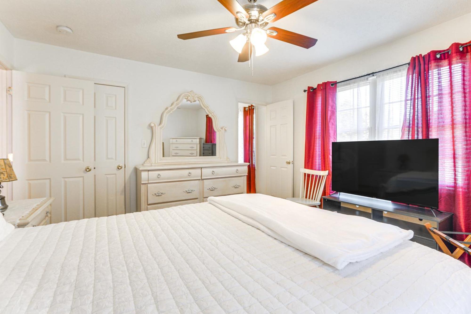Chatham Getaway With Fireplace, Deck And Gas Grill! Exterior foto