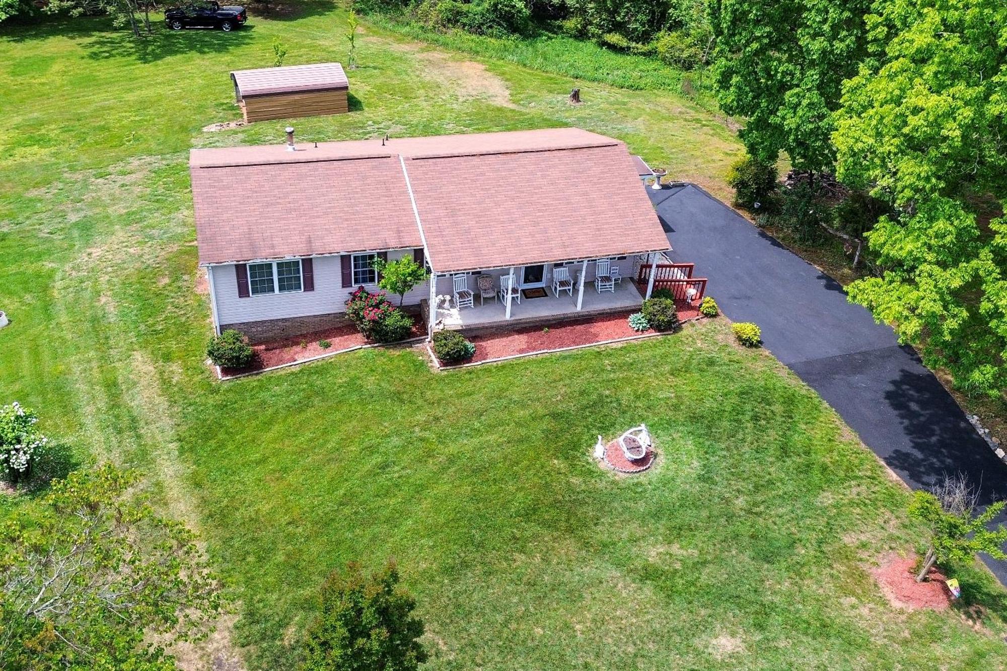 Chatham Getaway With Fireplace, Deck And Gas Grill! Exterior foto